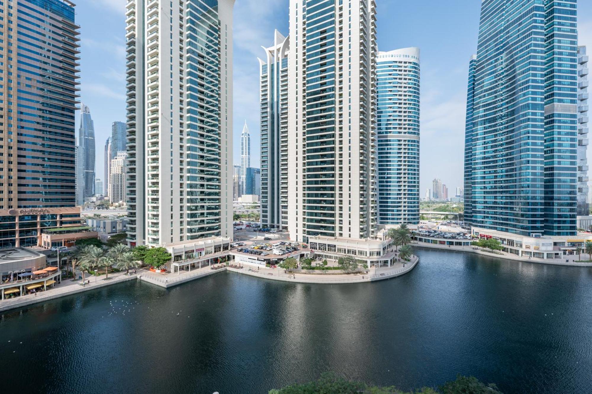 דובאי Upscale Studio Full Lake View In Goldcrest View Tower מראה חיצוני תמונה